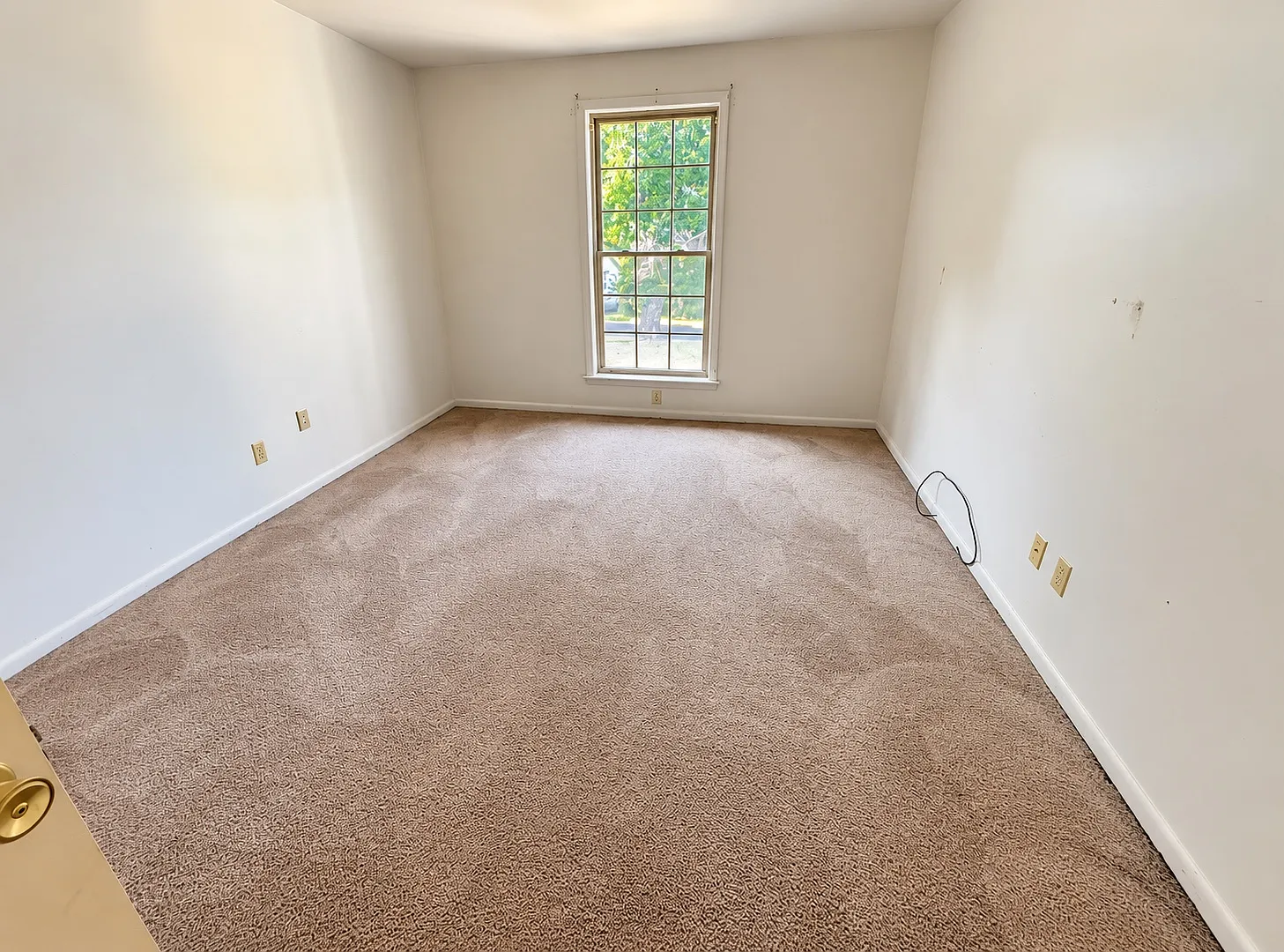 200 W Young Cir — Photo 3