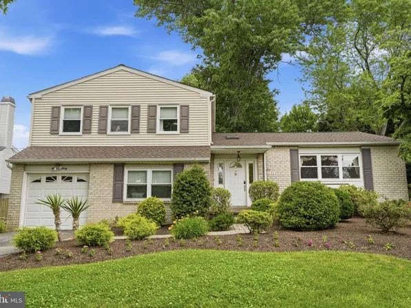 830 Davisville Rd, Warminster, PA 18974