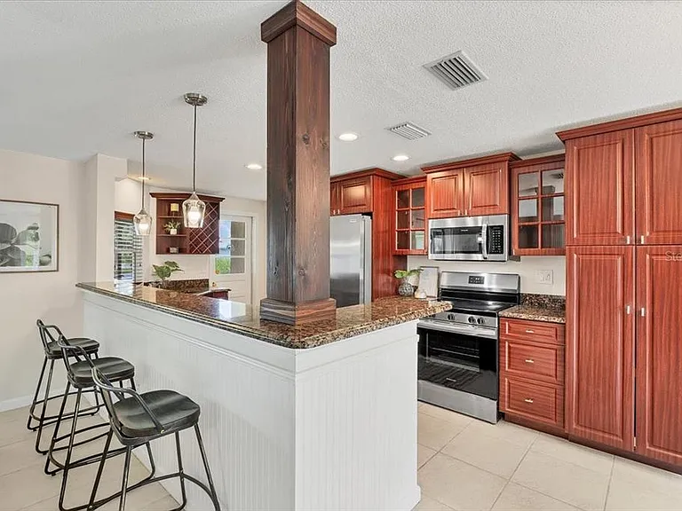 4696 Pompano St — Photo 21