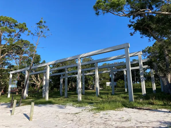 3092 Highway 98 E, Carrabelle, FL 32322