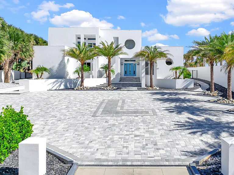 435 Ocean Shore Blvd — Photo 5