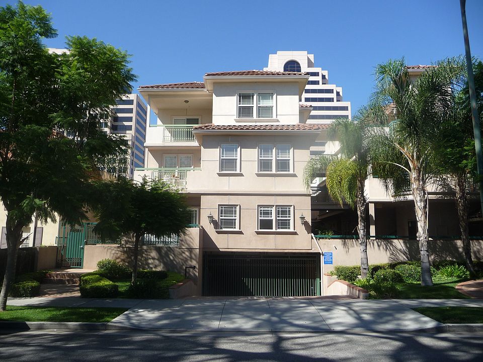 1st image of 531 N Louise St Unit 204