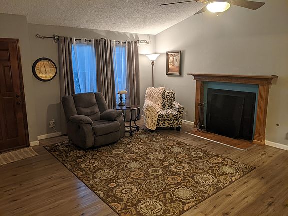 4th image of 2058 E Harold Avenue