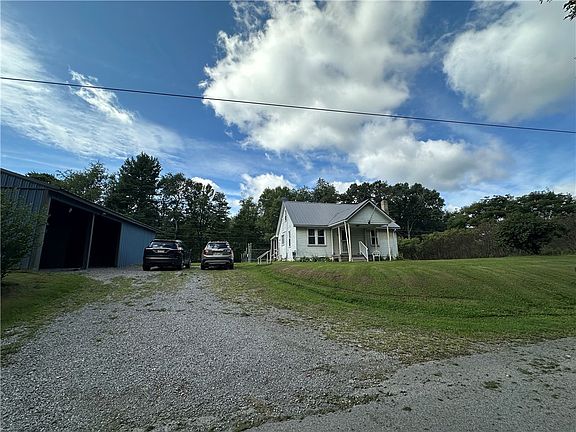 3rd image of 120 Maple Rd