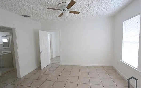 1001 S G St — Photo 4
