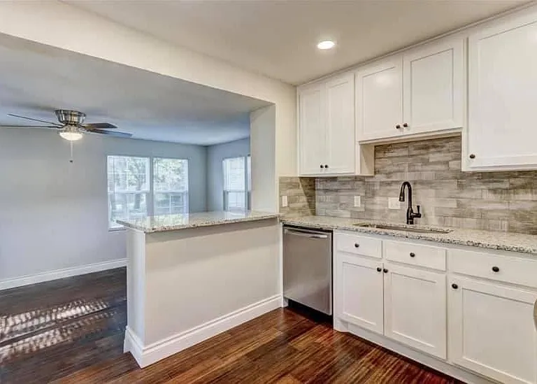 2321 NW 33rd St — Photo 5