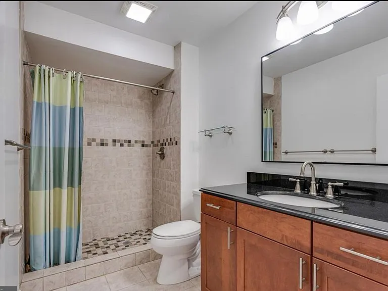 522 Carpenter St — Photo 17