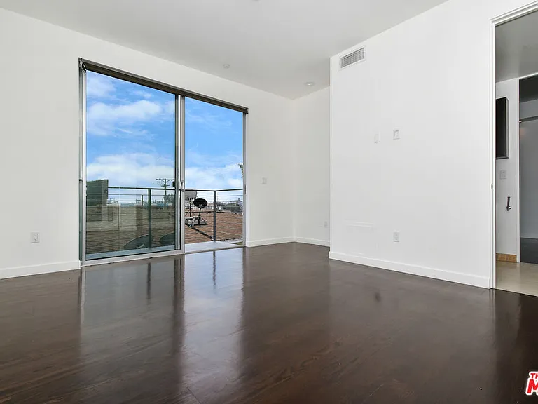 11610 Ohio Ave #1 — Photo 26