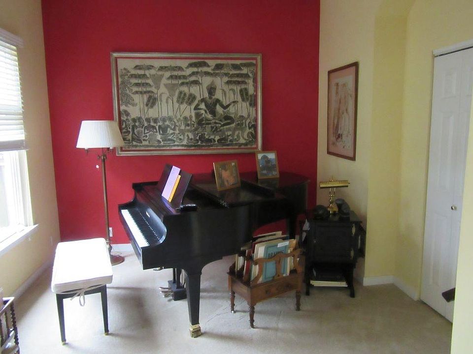 Den/3rd Bedroom
