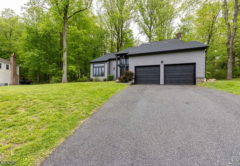 9 Wick Ln — Photo 2