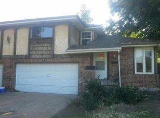942 S Armour Dr, Wichita, KS 67207
