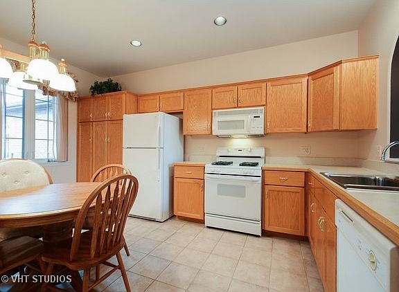 4th image of 11266 Endicott Ct