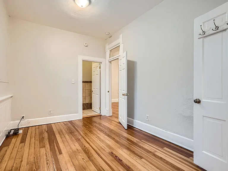 1381 Knox Ct — Photo 14