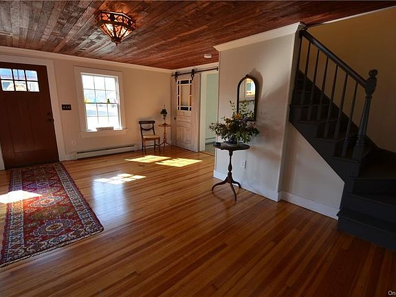 4th image of 28 Quaker Creek Ln