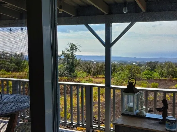 92-8435 Maile Dr, Captain Cook, HI 96704