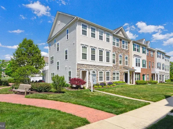 44131 Puma Sq, Chantilly, VA 20152
