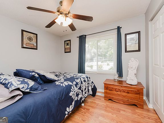 4th image of 4554 Bishop Rd