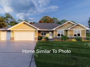 1691 Betty Jean Ln, Green Bay, WI 54313