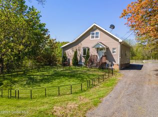 1722 Grovenors Corners Rd, Central Bridge, NY 12035