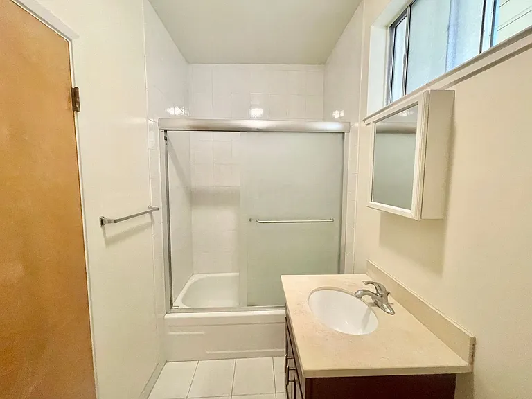 1324 Jackson St #24 — Photo 11