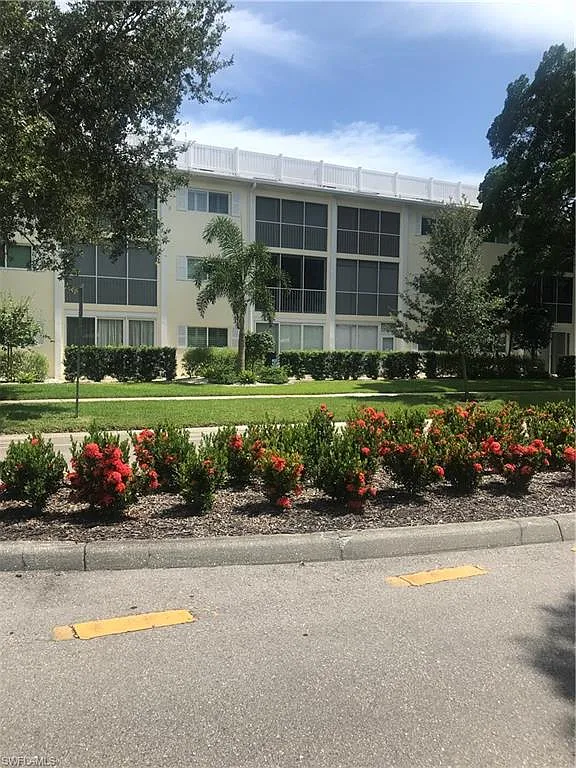 2 bed, 2.0 bath, 1000 sqft, $2,600 — Photo 1