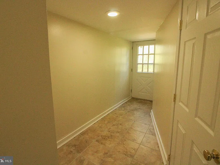 11 Hickory Ln — Photo 55
