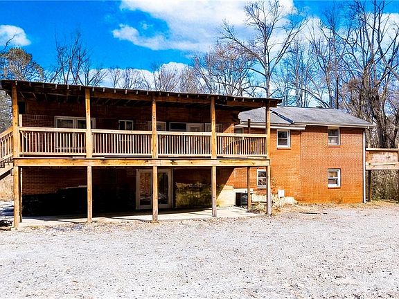 2nd image of 140 Joe Bray Rd