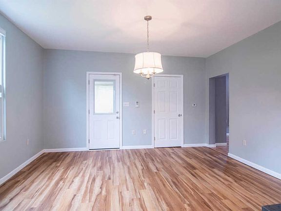5th image of 608 McLaren Ave