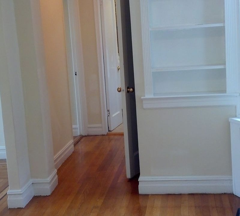 2nd image of 1730 E 18th St APT 4D