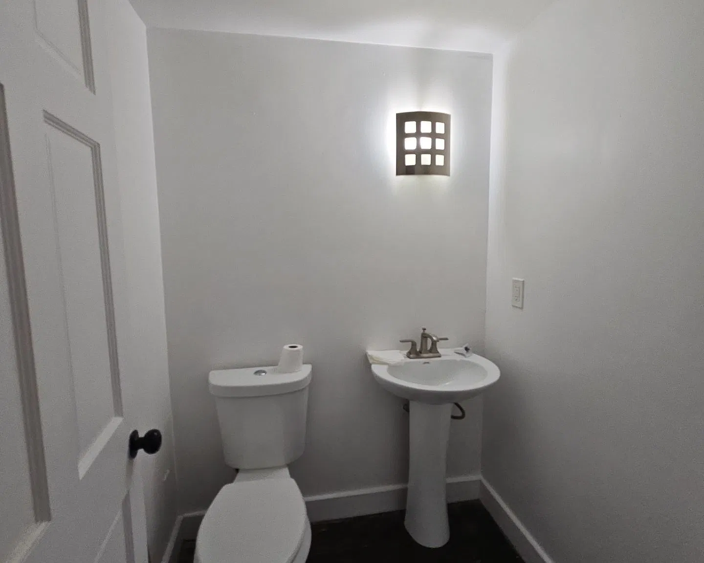 4 bed, 1.5 bath, 1616 sqft, $2,300 — Photo 2