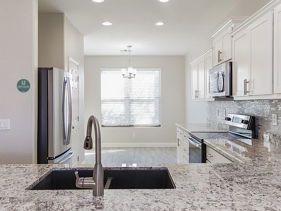 5th image of 6224 S 46th Ln