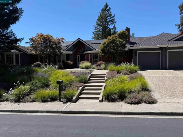 17 Sanders Ranch Rd, Moraga, CA 94556