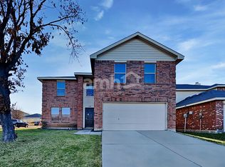 6872 Valley Creek Dr, Fort Worth, TX 76179