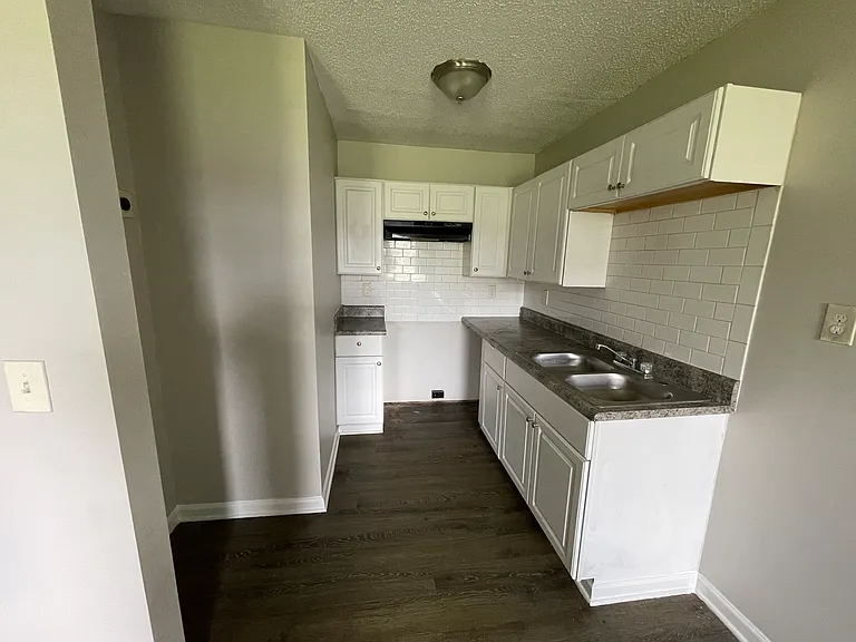 University Crossings Apartments — Photo 19