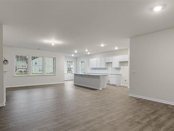 2nd image of 327 Willowbrooke Way