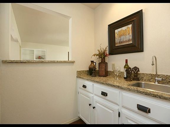 5th image of 2709 Marquis Cir E
