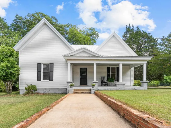 301 Hart Ave, Union Point, GA 30669