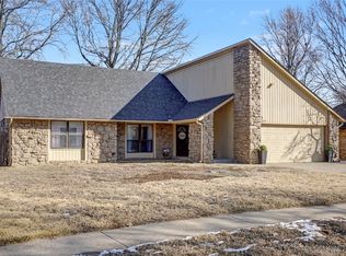 8319 E 107th Pl S, Tulsa, OK 74133