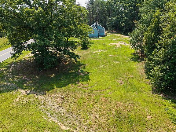 5th image of 1529 Mountain View Rd