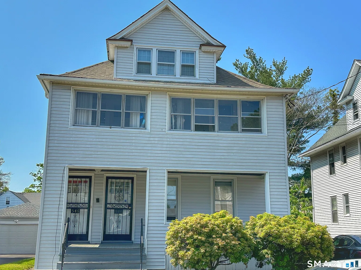 2 bed, 1.0 bath, 1100 sqft, $2,200 — Photo 1