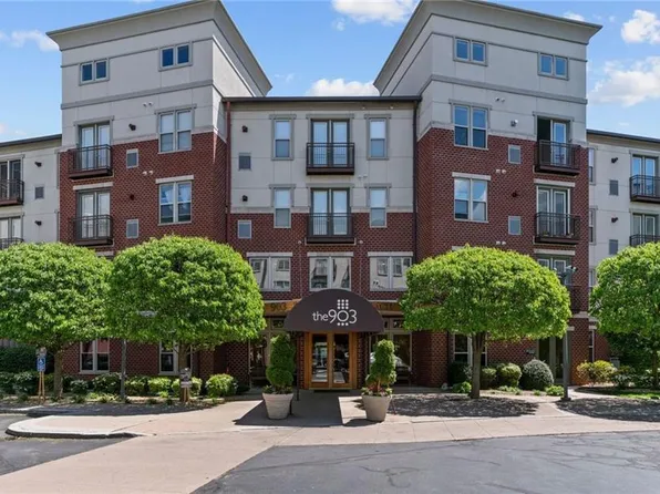 1000 Providence Pl Unit 219 & St219, Providence, RI 02903