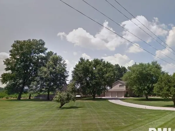 1075 S Farmingdale Rd, New Berlin, IL 62670