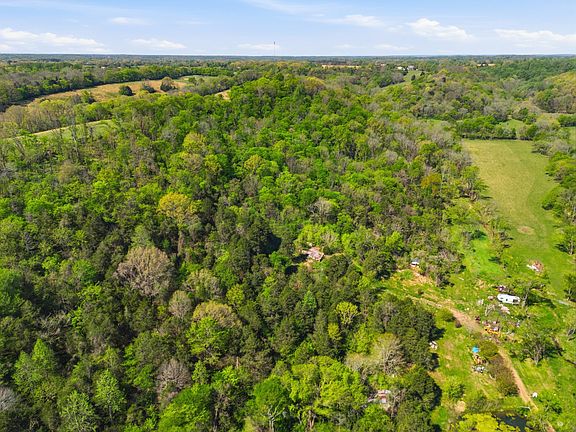 3rd image of 66 Thompson Hollow Rd