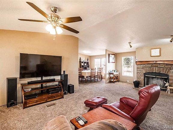 4th image of 6225 W Collins Dr