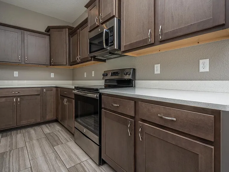 3724 Marigold Dr — Photo 11