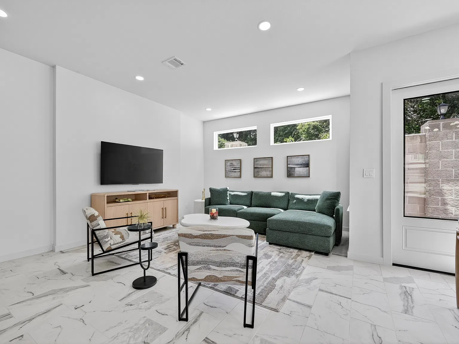 3 bed, 2.5 bath, 2181 sqft, $5,750 — Photo 4