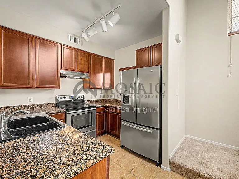1384 S Sabino Dr — Photo 10