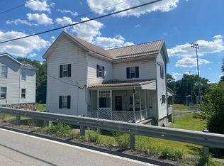 67 Charles St, Shinnston, WV 26431