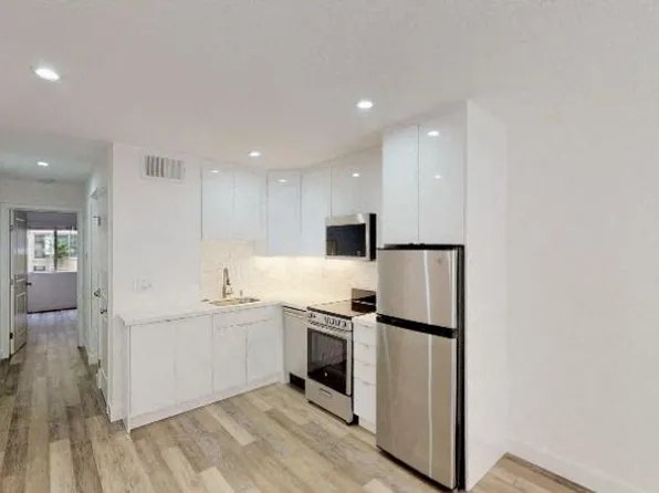 2200 Jackson Street Apartments