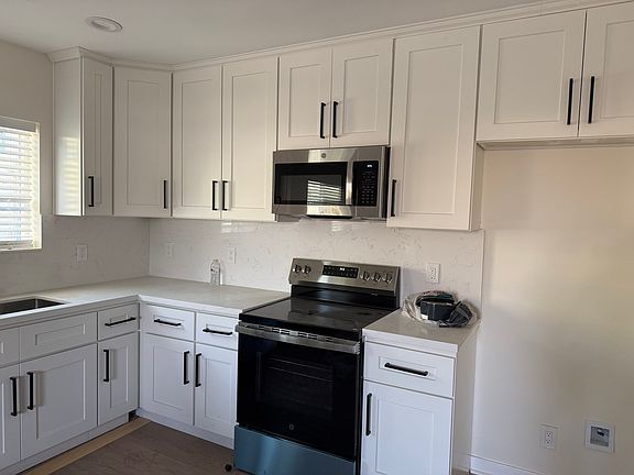 2nd image of 9529 San Gabriel Ave #B